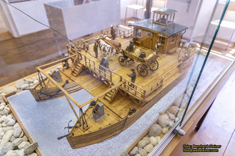 Spitz an der Donau, Wachaubahn, Juni 2023