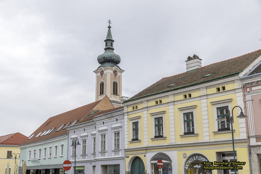 Pfarrkirche und Schloss Traismauer, August 2023