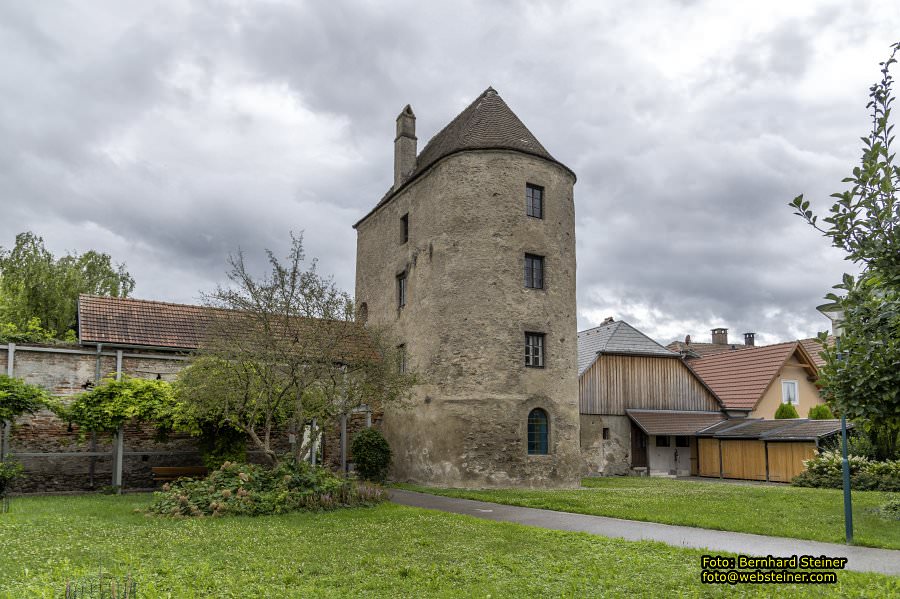 Pfarrkirche und Schloss Traismauer, August 2023