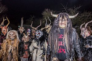 Perchtenlauf in Zillingdorf Bergwerk, 07.12.2018